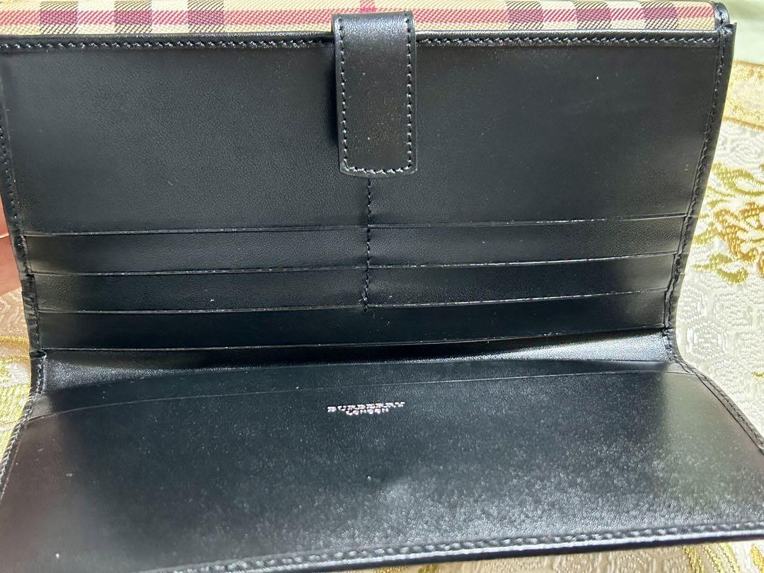 みぅ バーバリー　長財布