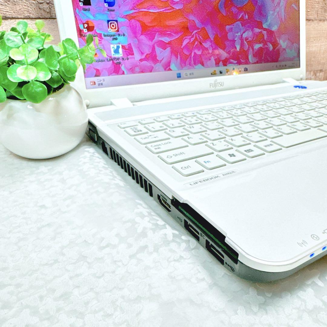 1台限定❣️富士通✨大容量640GB❣️WEBカメラ✨白ノート