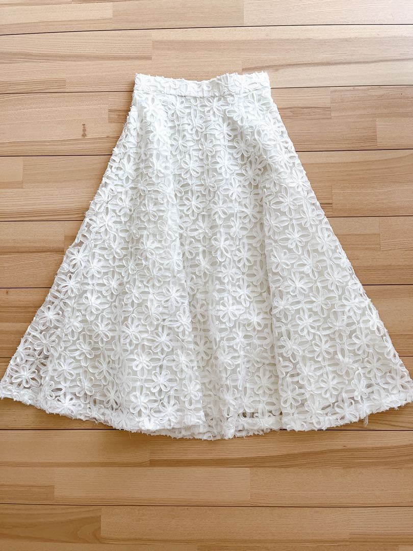 アプワイザーリッシェ リボン刺繍ミディスカート - メルカリ