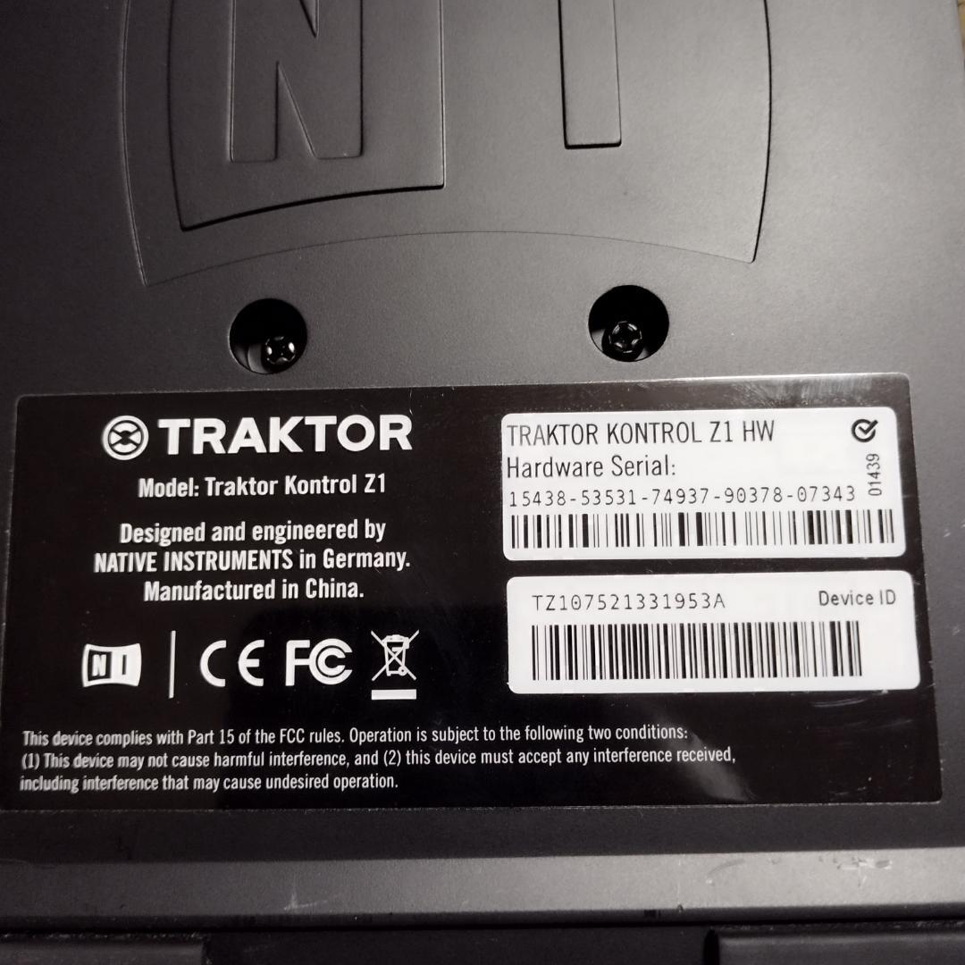 TRAKTOR KONTROL Z1 DJミキサー