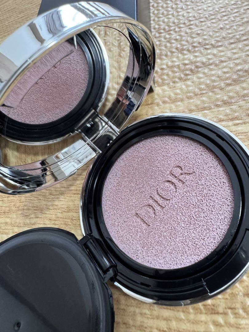 Dior ディオールスキン　フォーエヴァートーンアップ　グロウクッション