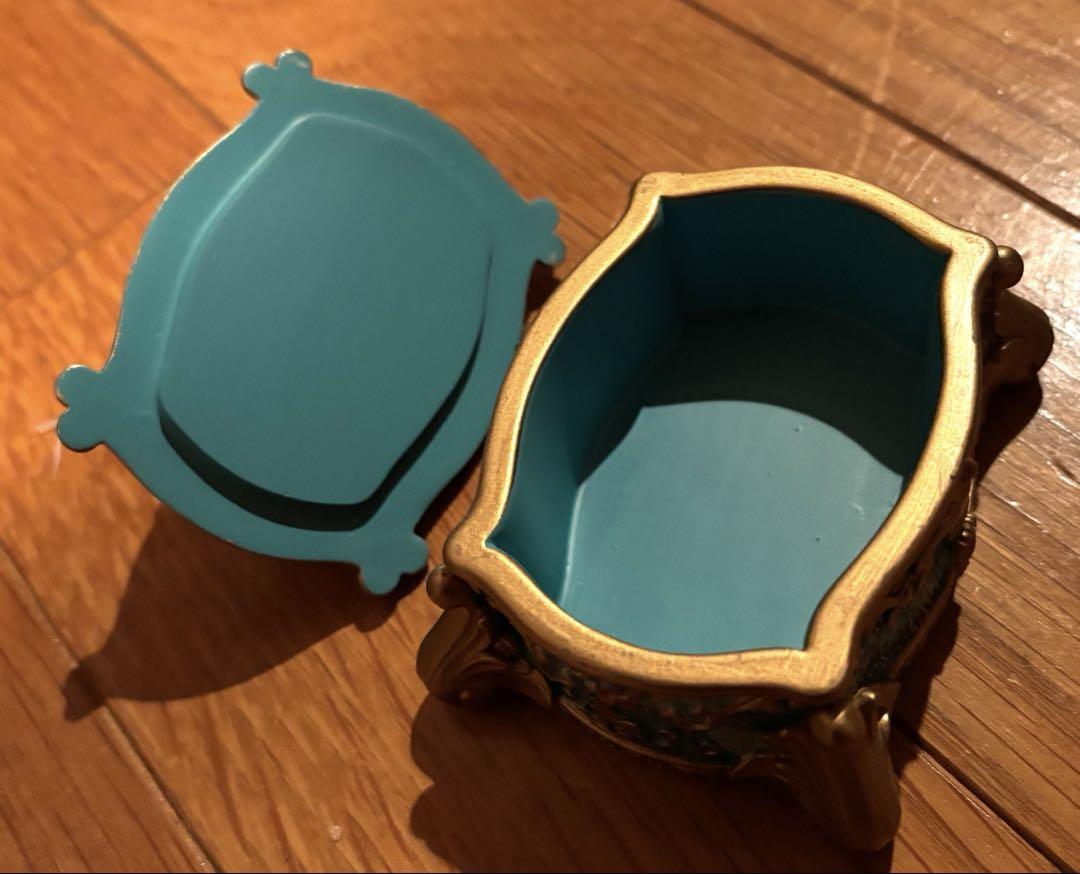 ディズニーストア アリエル ジャスミン アクセサリーケース アクセサリーボックス