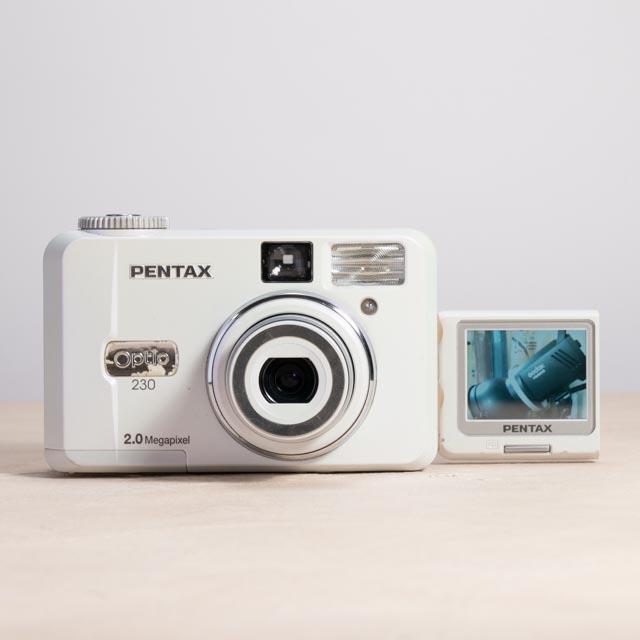 【単3電池で動く】自撮りもできるコンデジ PENTAX optio 230