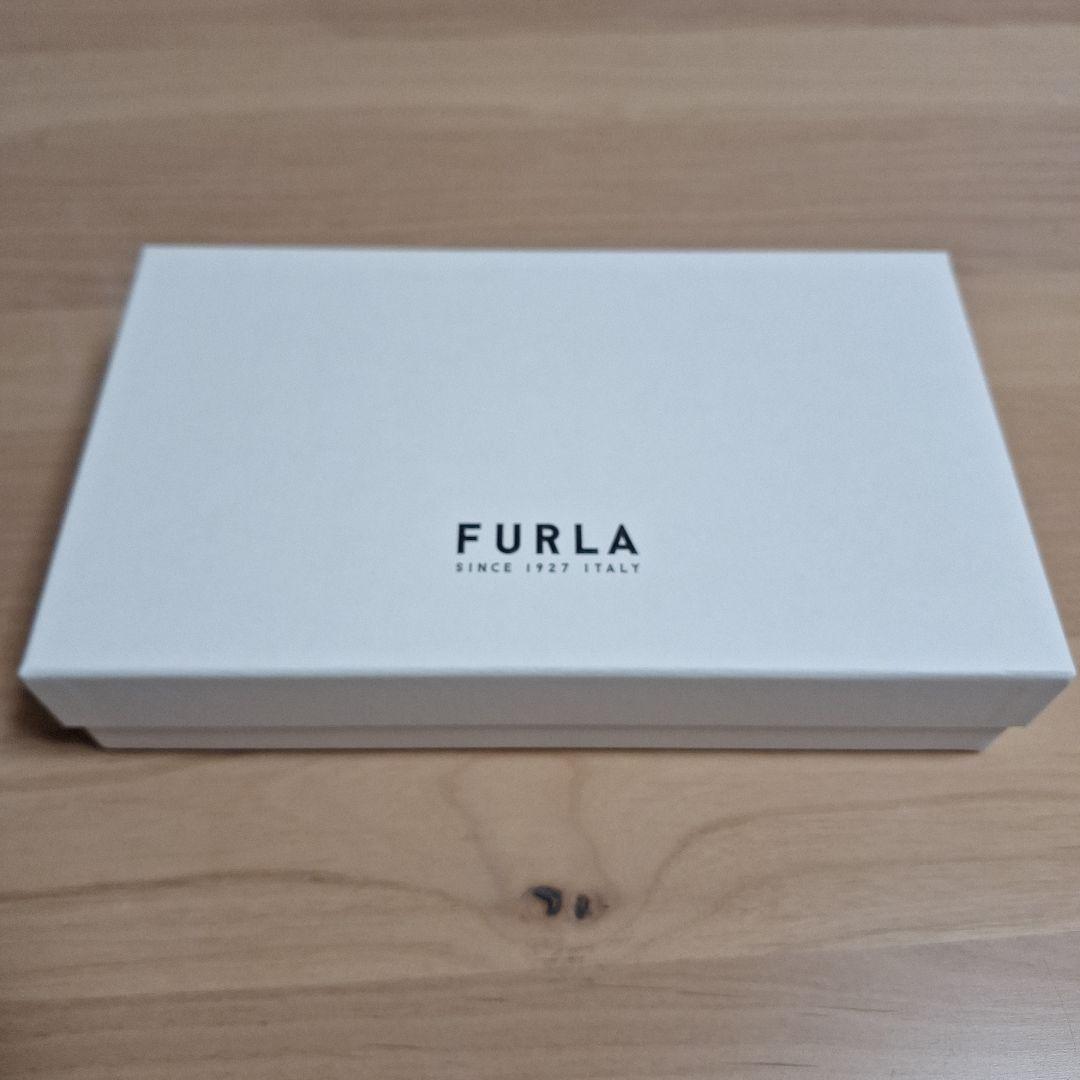 【値下げ】FURLA ベージュ レザー 長財布