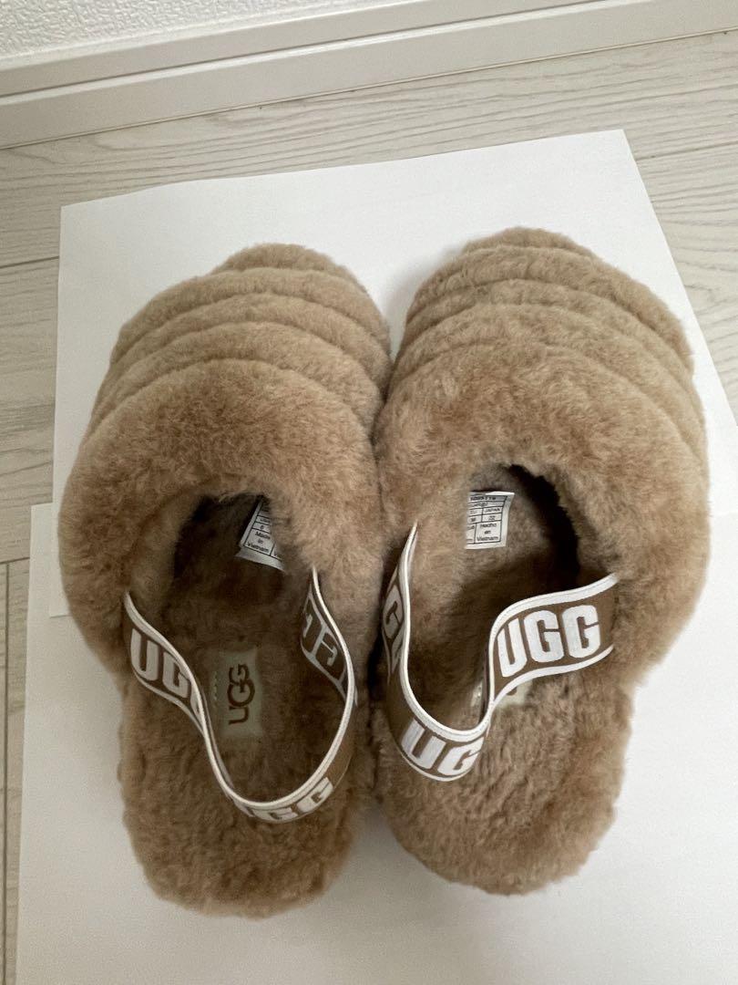 UGG アグ　ファーサンダル