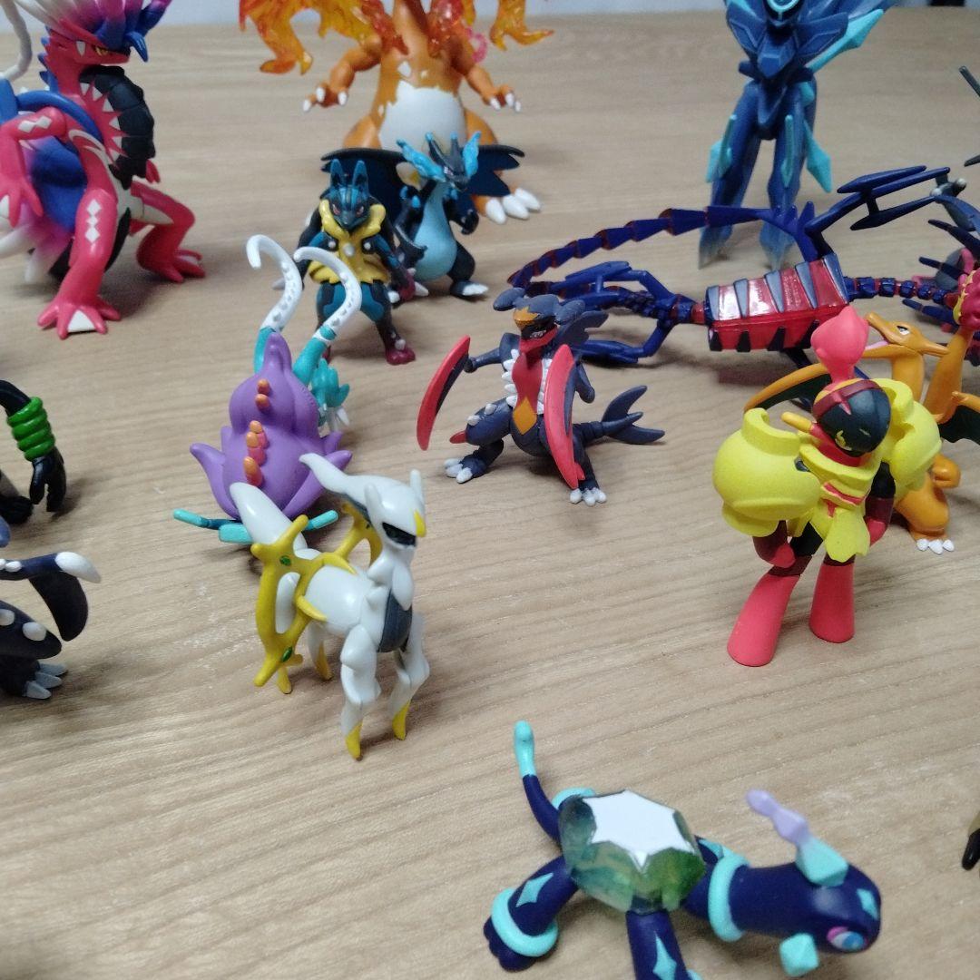 ポケモン　モンコレ　フィギュア　２４体まとめ売り