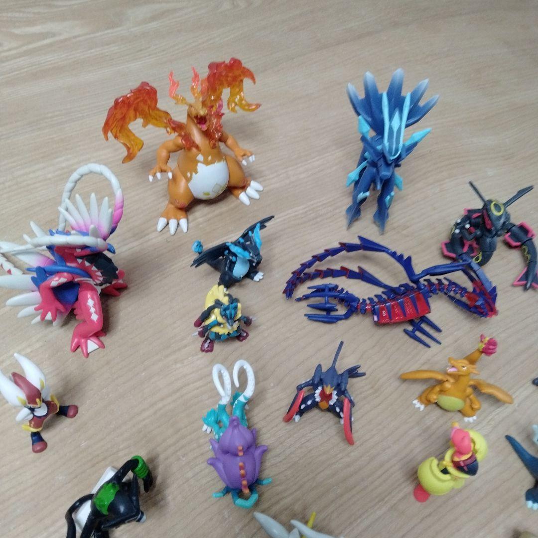 ポケモン　モンコレ　フィギュア　２４体まとめ売り