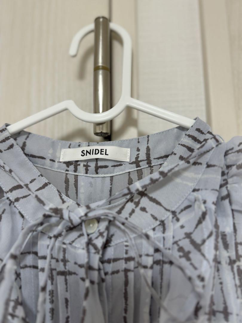 snidel Sustainableフリルワンピース ブルー
