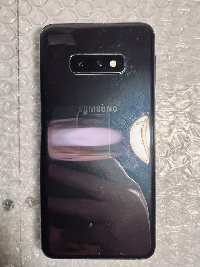 海外版 GALAXY S10e