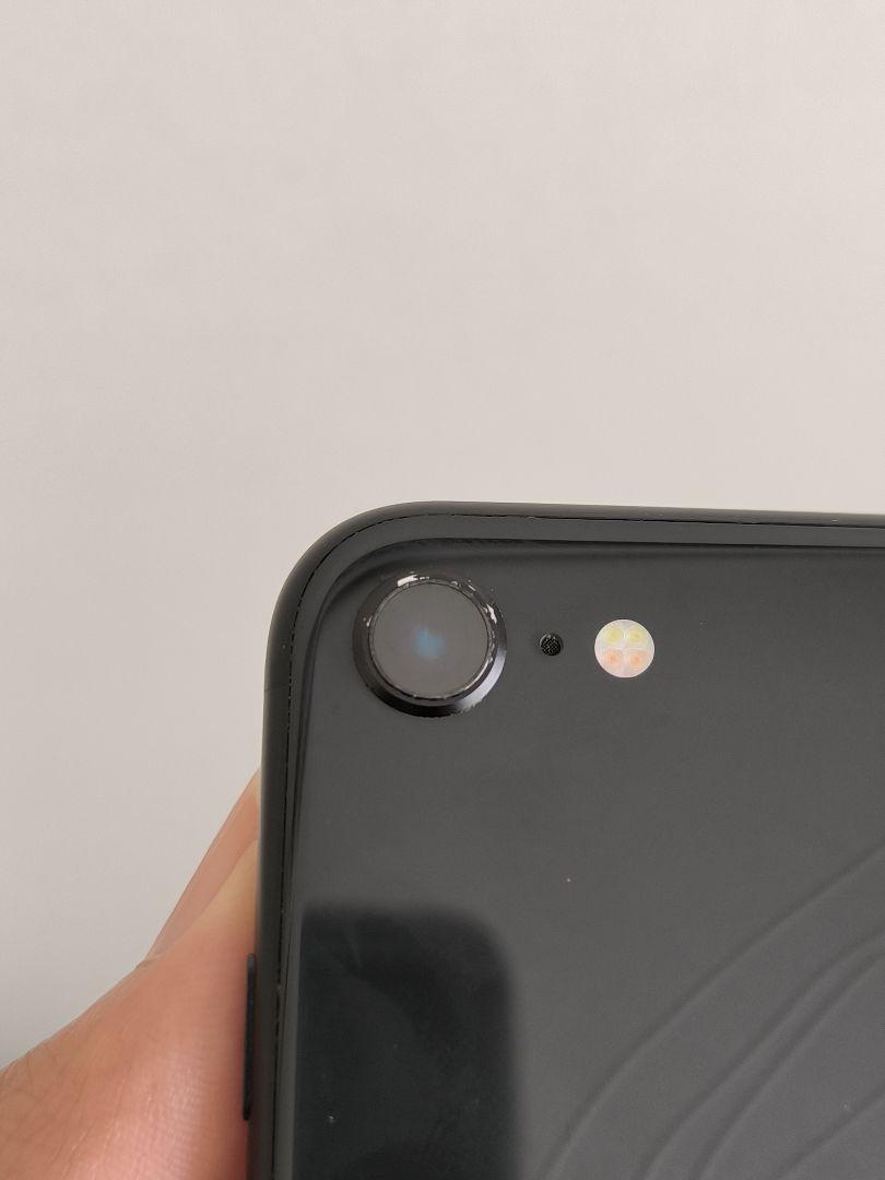 iPhone SE 2 64GB 本体のみ