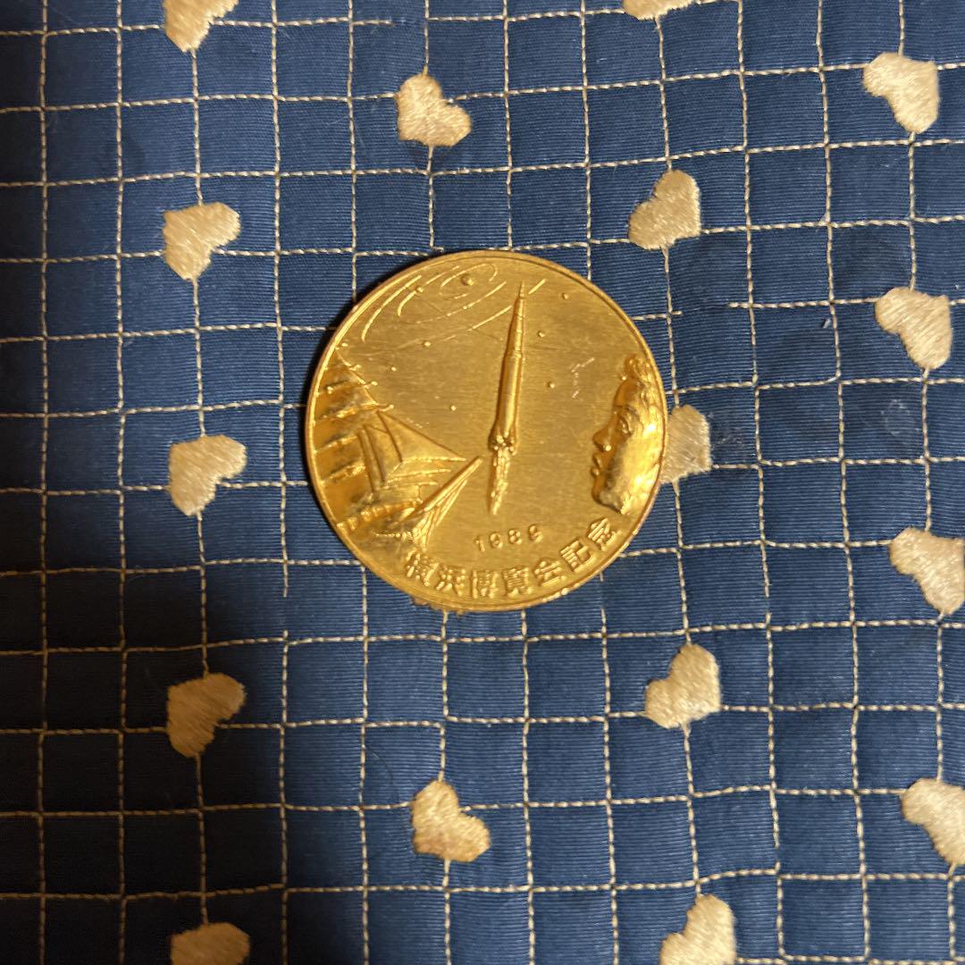 日本切手の記念メダルです