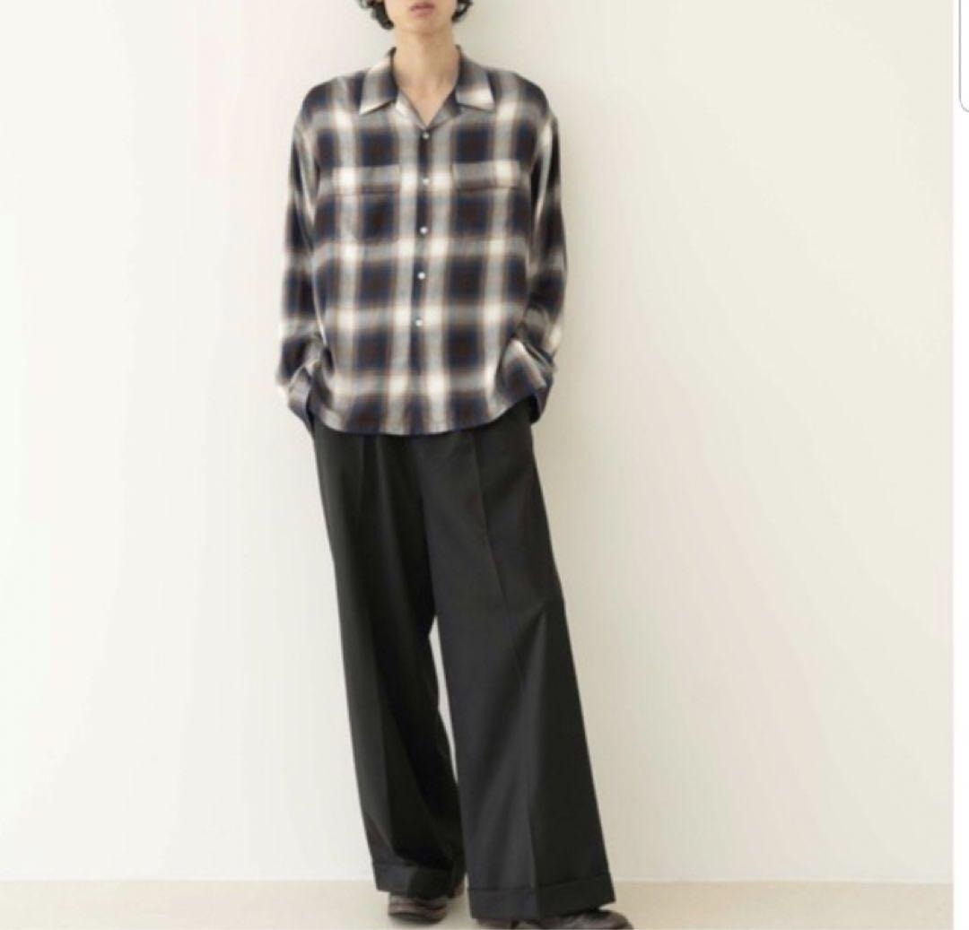 Camphor wood ２tuck wide baggy slacks 黒