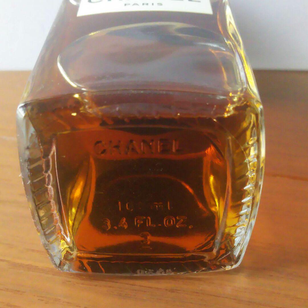 香水　CHANEL NO5 シャネル