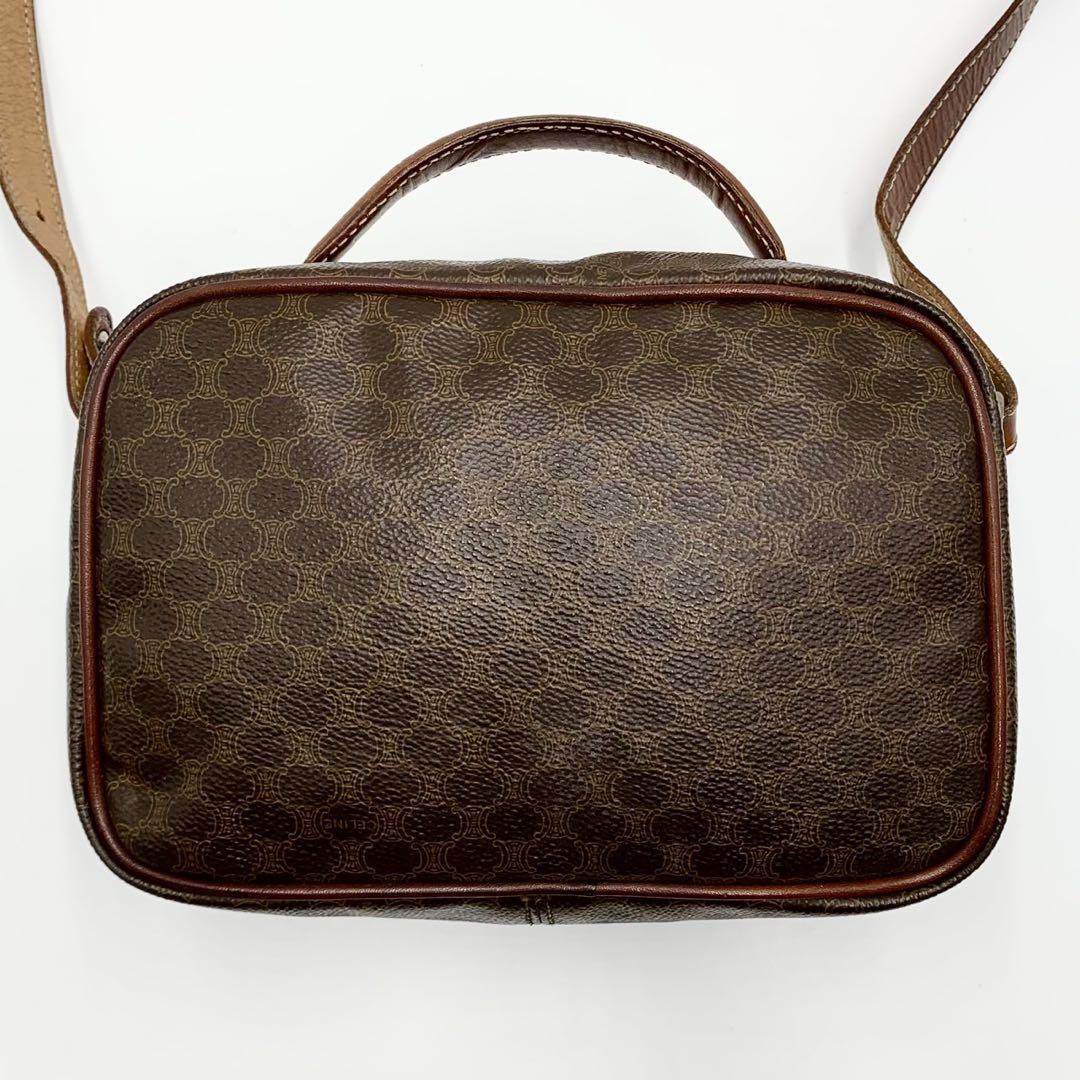 注目ショップ・ブランドのギフト CELINE 斜め掛け ショルダーバッグ バニティ マカダム 2way バッグ