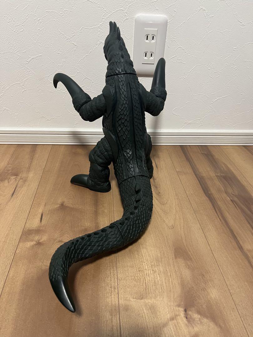 ガイガン　WAVEソフビ　キット　 30cm