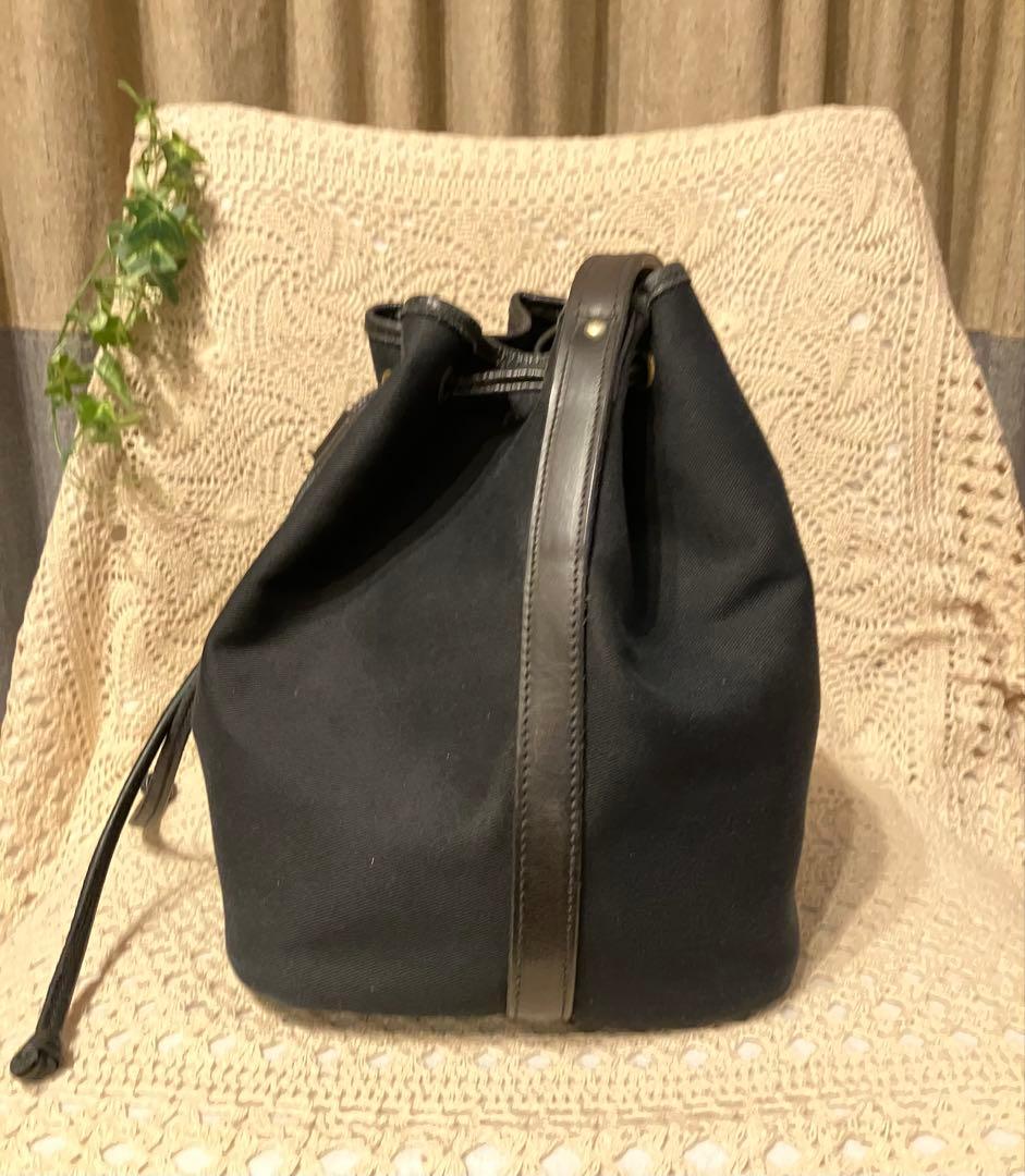 ♪ Brady ブレディ カルダー ワンショルダーバッグ ブラック 廃盤モデル ♪ Brady ブレディ カルダー ワンショルダーバッグ ブラック 廃盤モデル