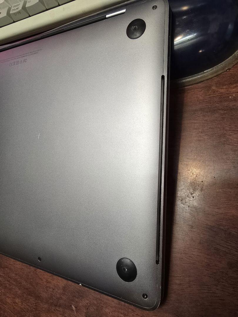 ジャンク品。MacBook Pro