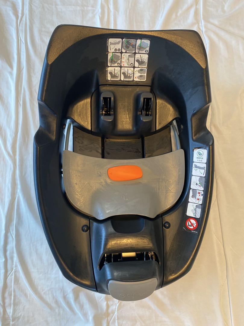 Cybex サイベックス エイトンq プラス　ベース