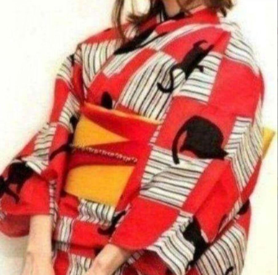 ■涼やか赤紅と黒猫の浴衣■人気のネコ柄■新品未使用　呉服店購入　浴衣■清楚上品