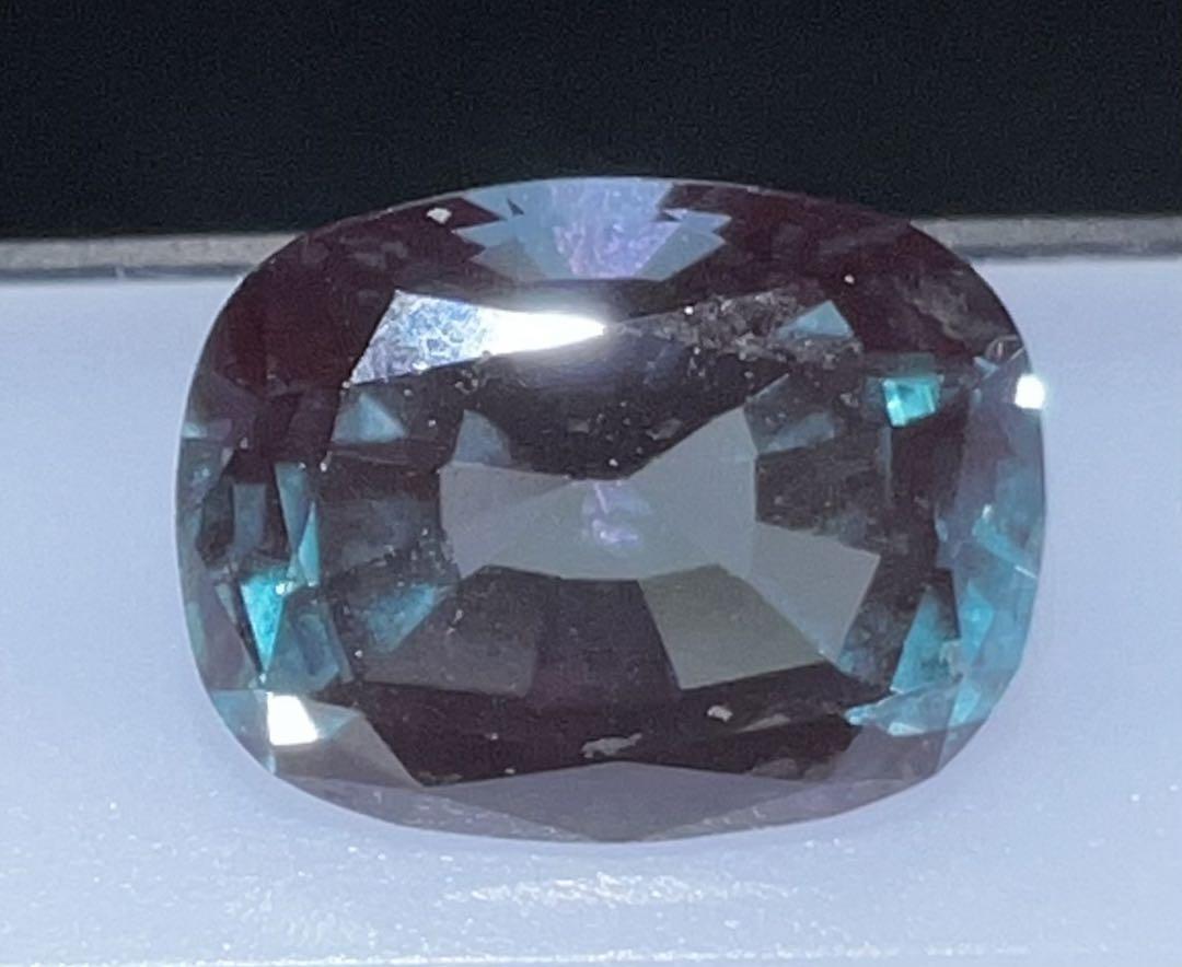 2.650ct 超希少・天然と同じクリソベル素材の合成アレキサンドライト
