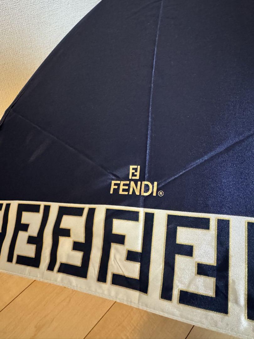 新品未使用 FENDI 折り畳み傘 ズッカ柄 ネイビー 高級 雨具