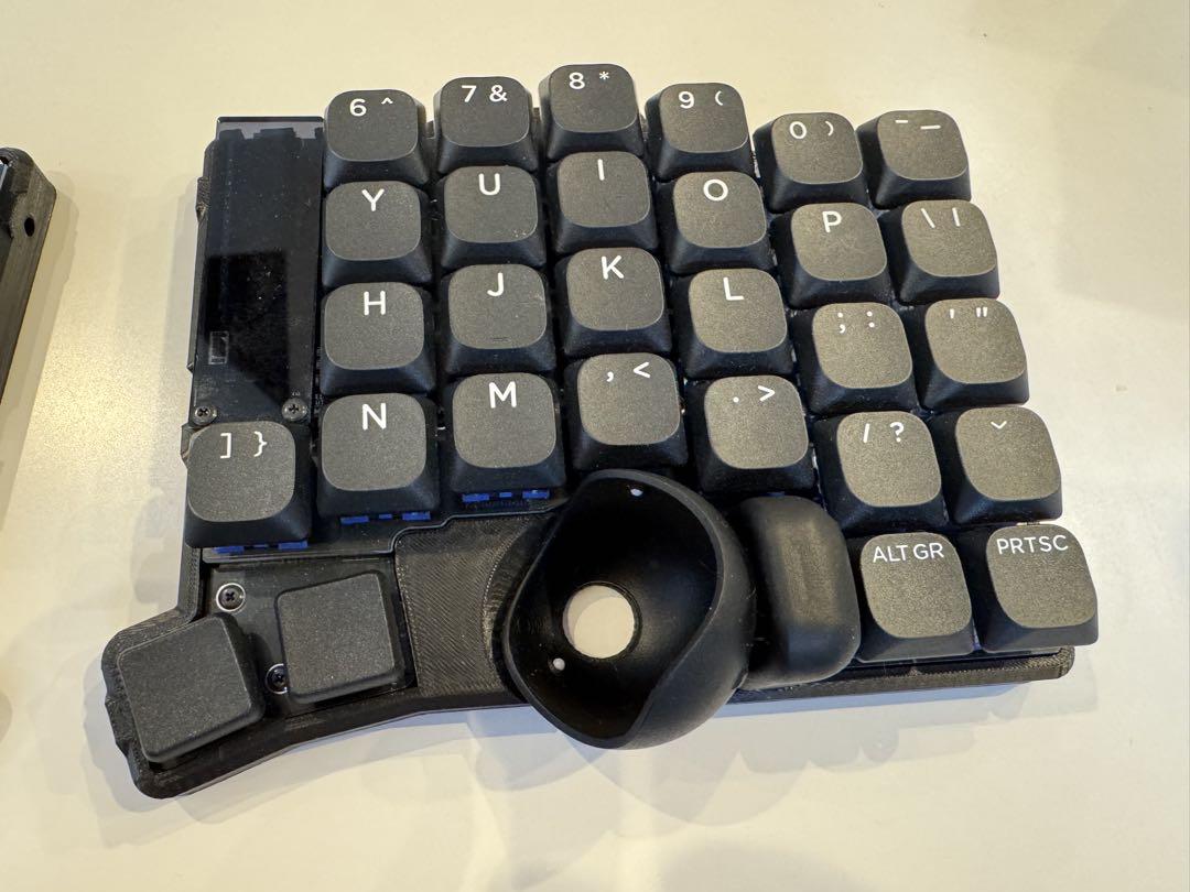 【新品】keyball61 完成品　XVX 動作確認済TRRSメタルケーブル付属