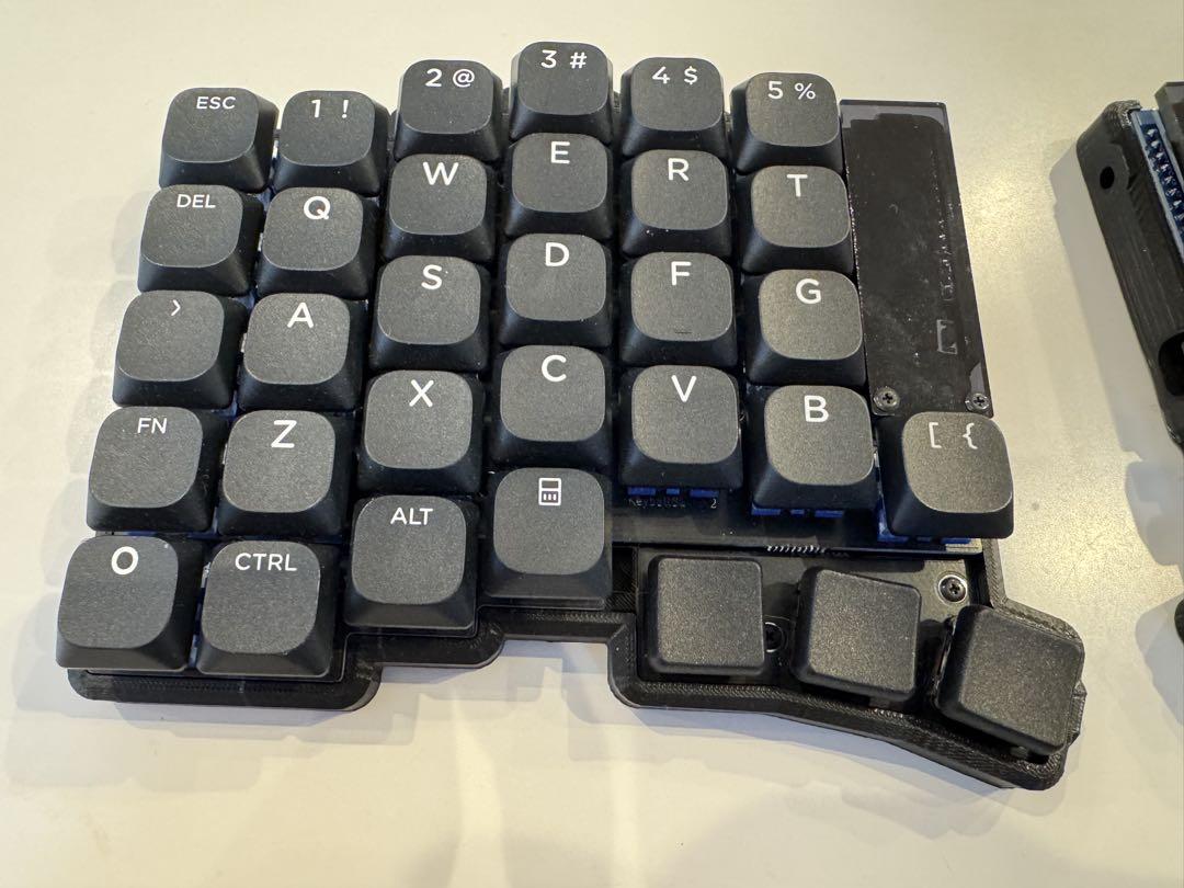 【新品】keyball61 完成品　XVX 動作確認済TRRSメタルケーブル付属