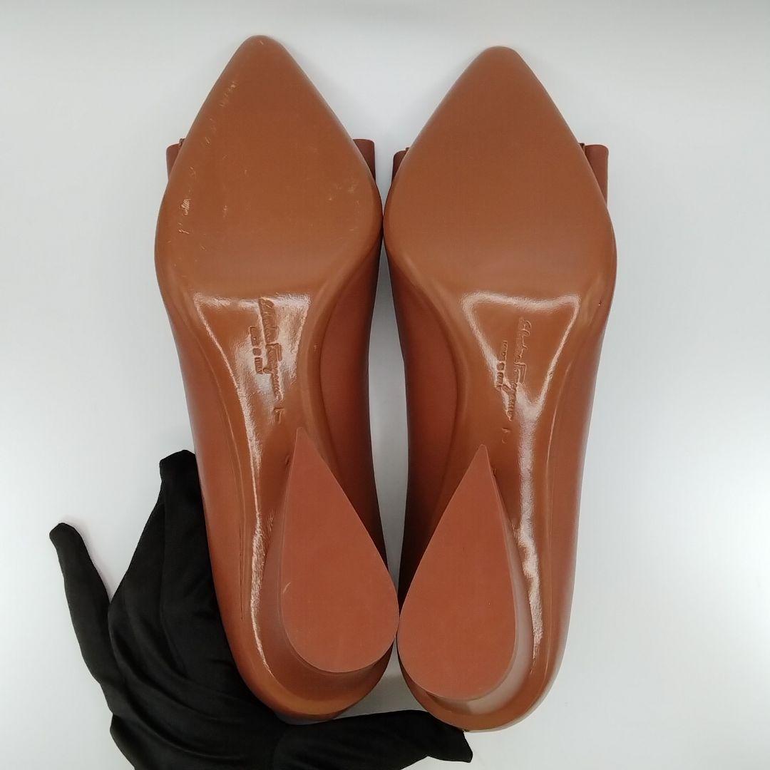 Salvatore Ferragamo サルヴァトーレ・フェラガモ パンプス