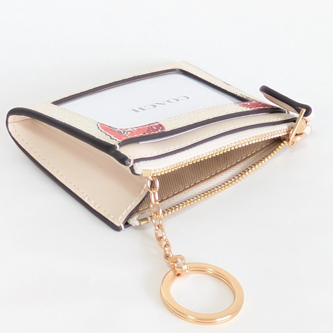 新品未使用】coach 折財布 いちご柄 コインケース - メルカリ