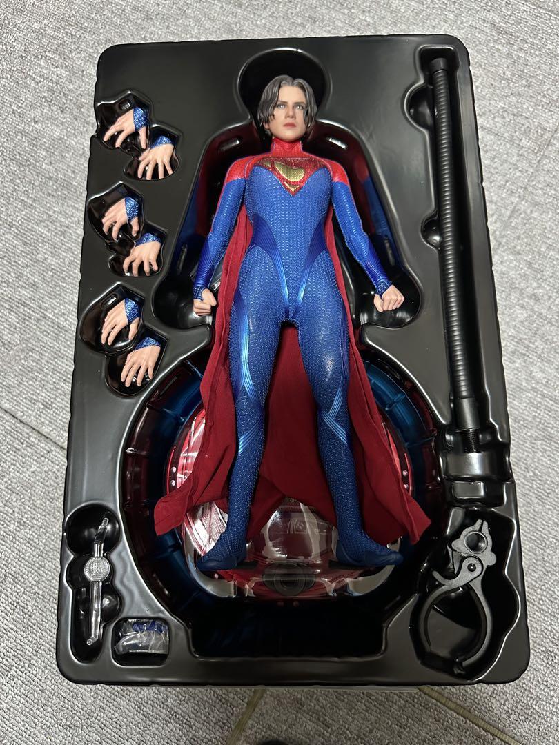 ホットトイズ 1/6 ザ・フラッシュ スーパーガール 未開封新品