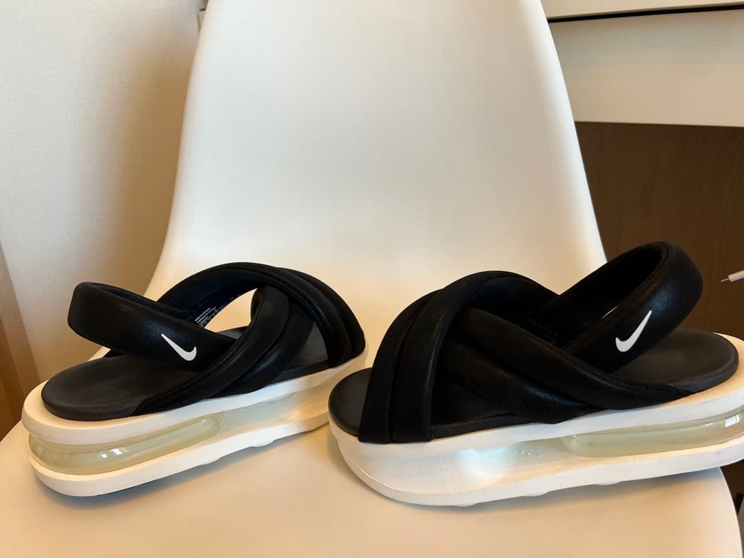 NIKEエアマックス　アイラ24cm