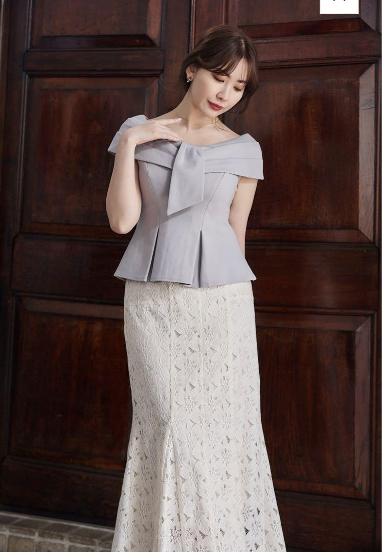 トップス herlipto Lily Shawl Peplum Top