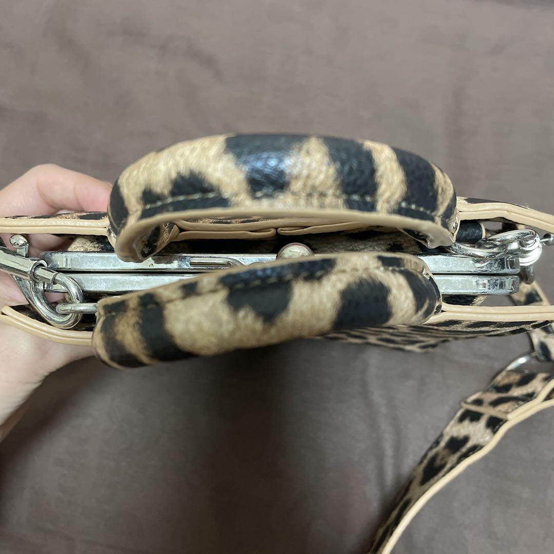 【新品未使用】MOUSSYレオパード柄 ボディバッグ 調整可能　ストラップ2種類 新品未使用】MOUSSYレオパード柄 ボディバッグ 調整可能