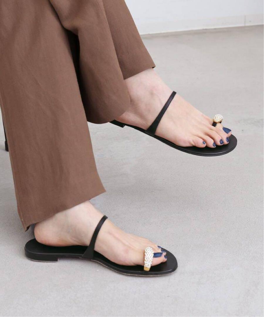 GIUSEPPE ZANOTTI ジュゼッペ ザノッティ 親指ビジューサンダル