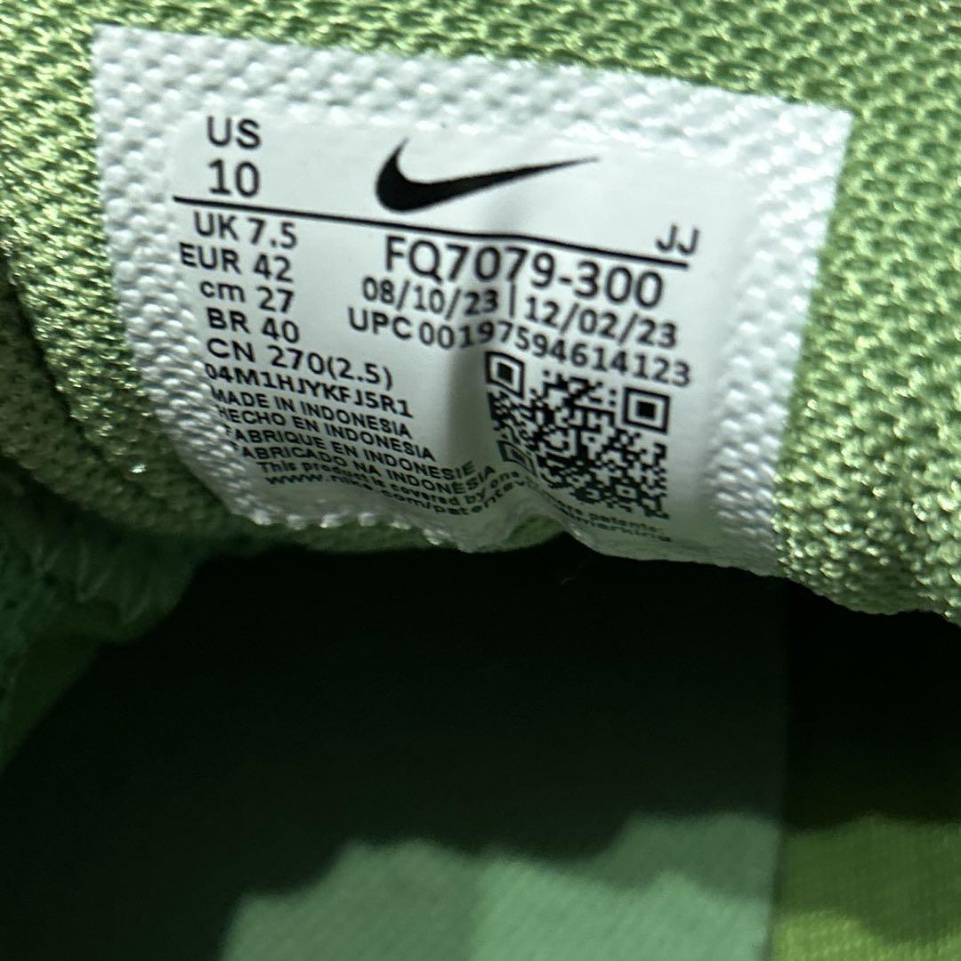 靴 Nike Zoom Vomero 5 27.0cm