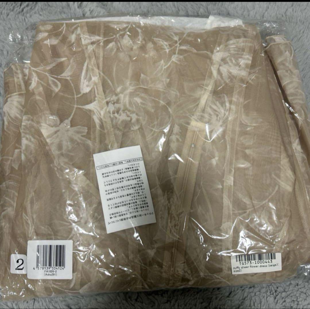 ワンピース acka puffy sheer flower dress (beige)
