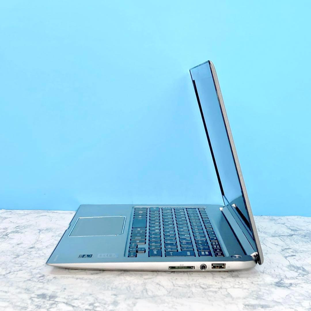 273 ✨超軽量薄型✨オフィス✨カメラ✨SSD✨dynabook✨ノートパソコン