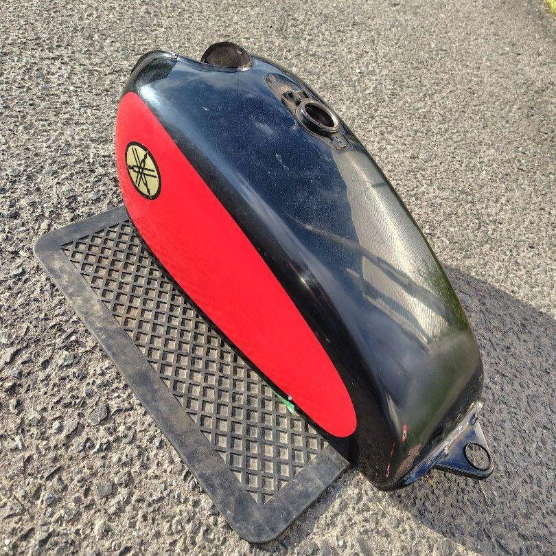SR400 SR500 ナロー タンク キャップあり 鍵3本付き キー