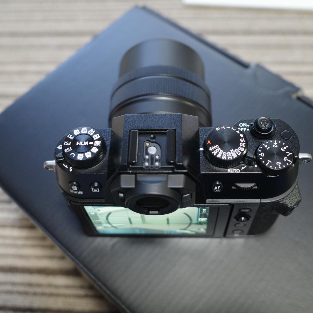 【極上品】FUJIFILM X-T50 　XC15-45mmレンズキット