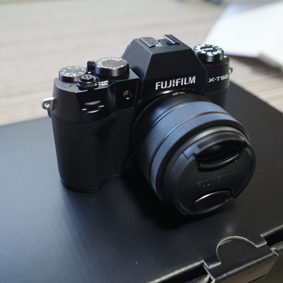 【極上品】FUJIFILM X-T50 　XC15-45mmレンズキット