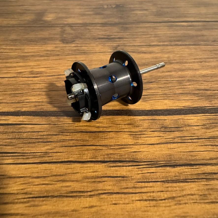 リール SHIMANO SLX MGL 70XG