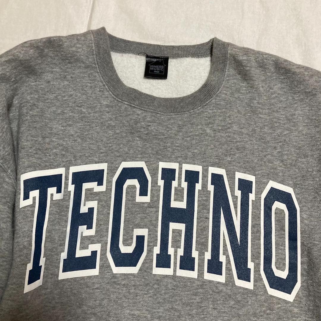 ISNESS MUSIC TECHNO スウェット グレー カレッジロゴ