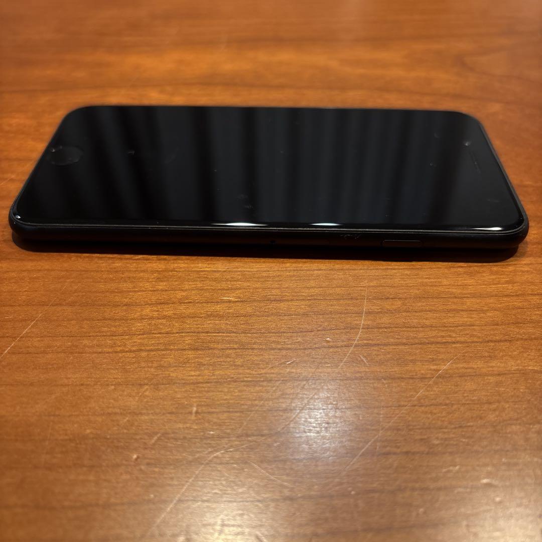 iPhoneSE 第二世代 ケースと充電ケーブル 純正コンセント ブラック