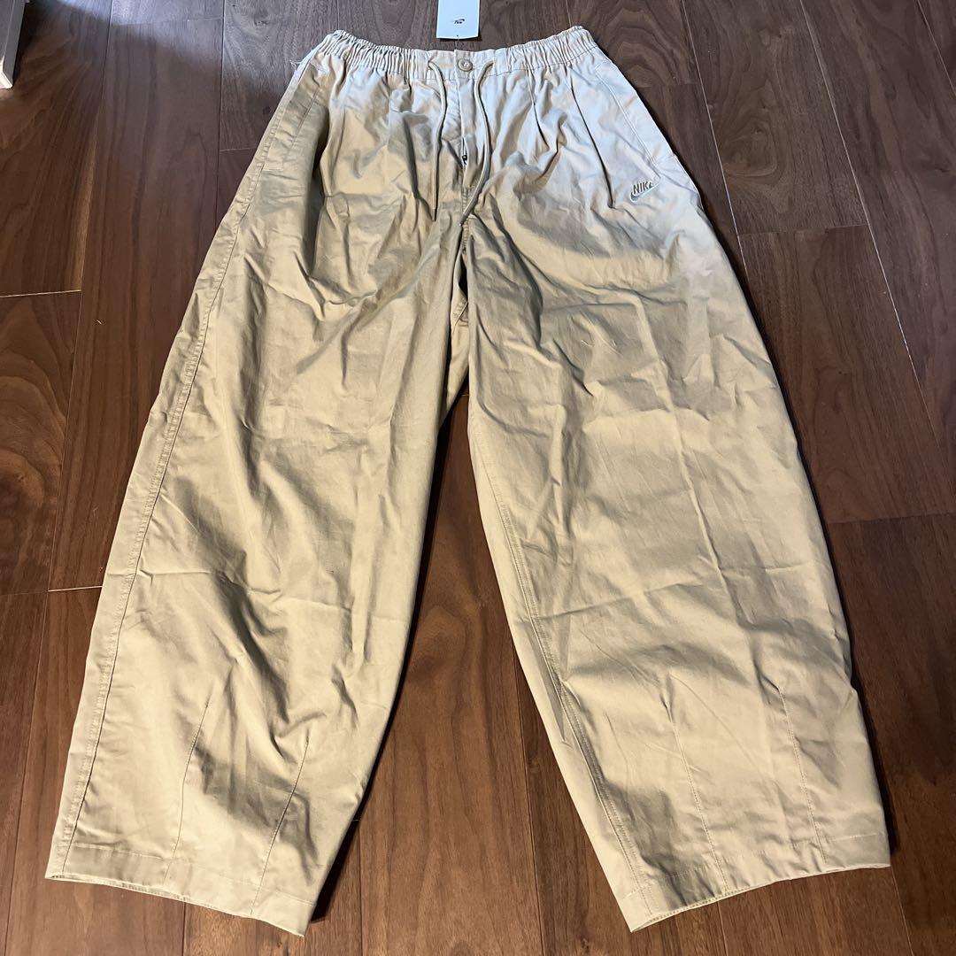 【新品・未使用】NIKE ベージュ ワイドパンツ