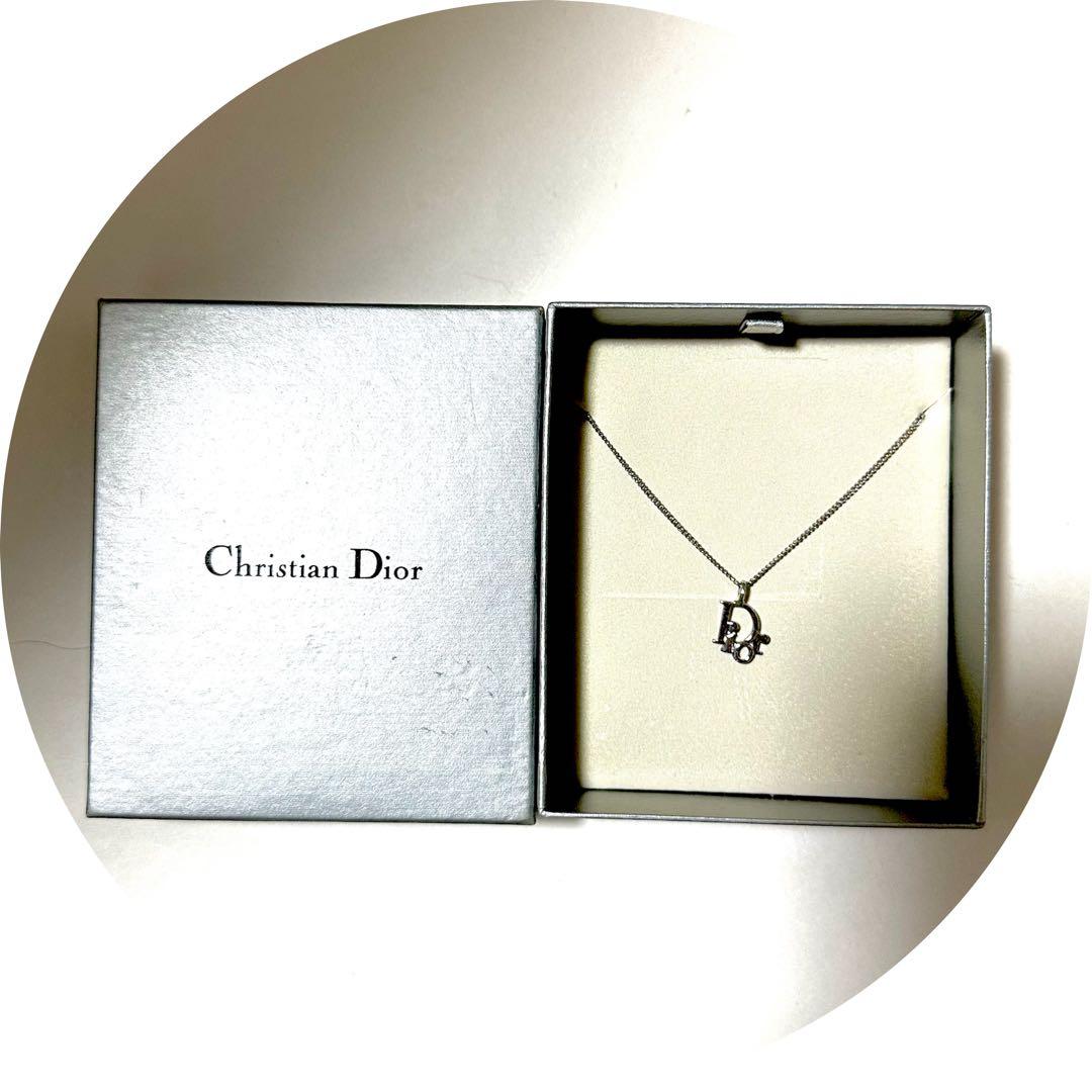 ロゴネックレス