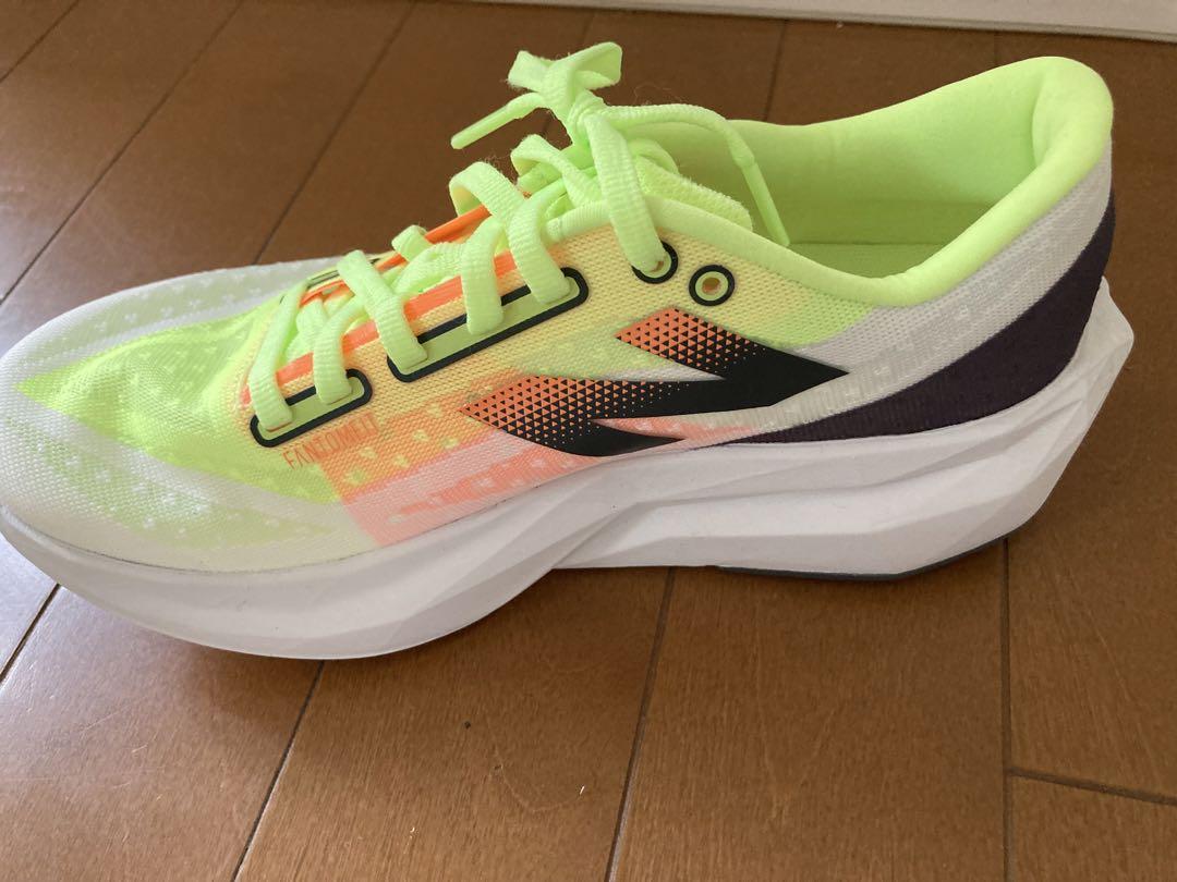 スパイク・シューズ New Balance   FuelCell Rebel v4 23.5