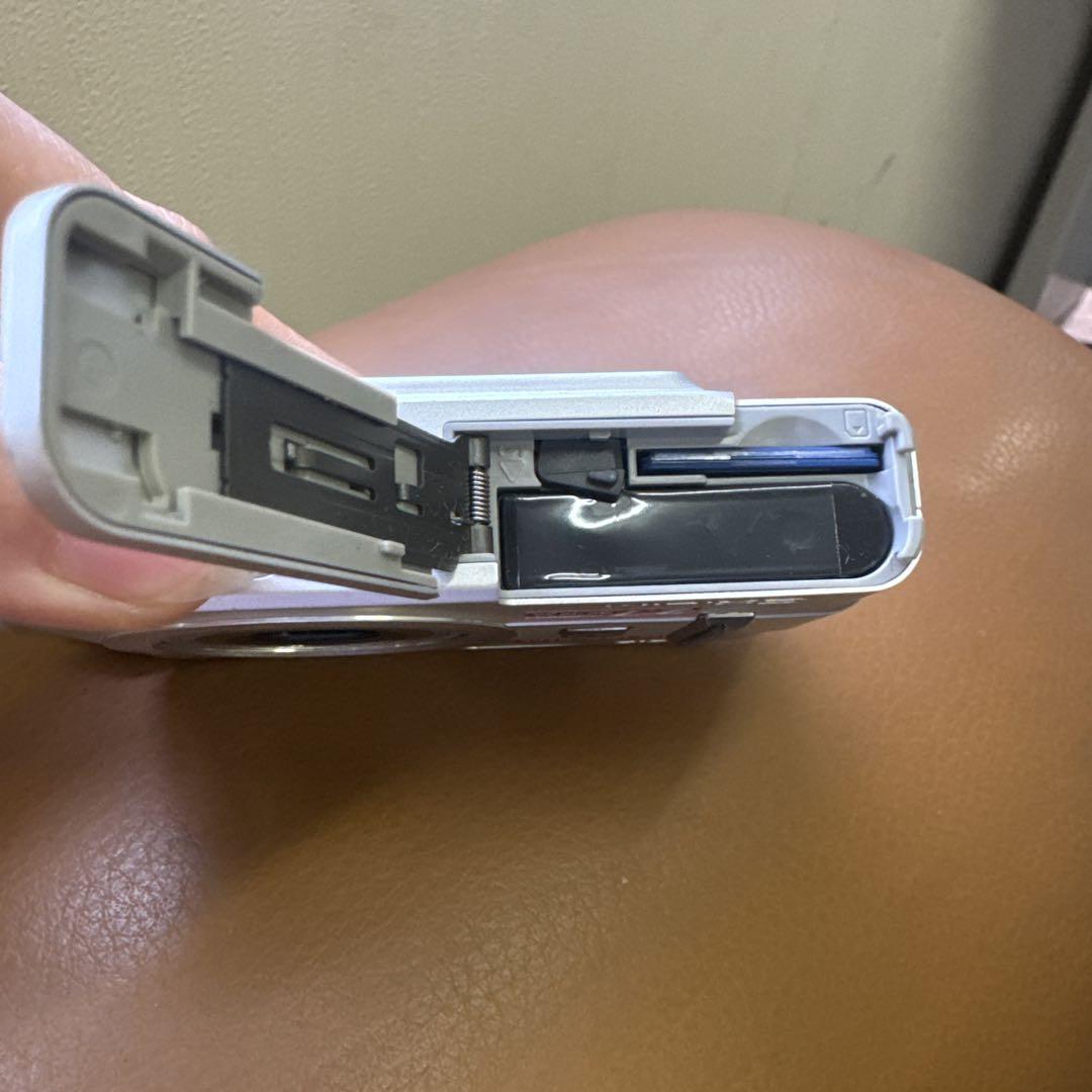 CASIO EX-Z57 デジタルカメラ