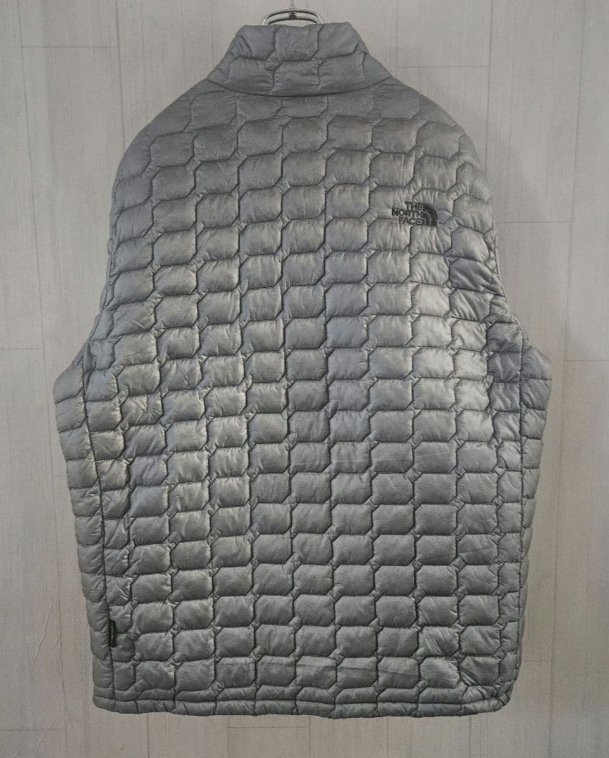 【希少】ノースフェイス インナー ライトダウン 刺繍 メタリック グレー 2XL 【希少】ノースフェイス インナー ライトダウン 刺繍 メタリック グレー 2XL