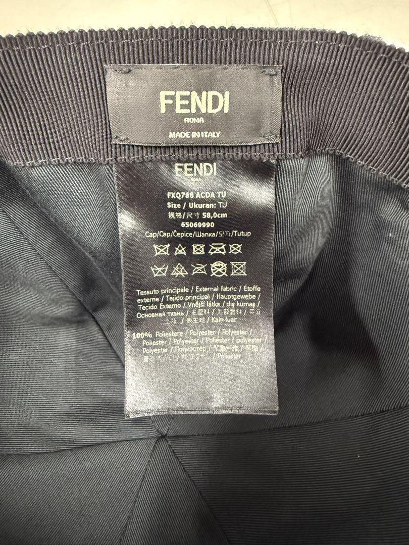 FENDI フェンディ ベースボールキャップ ズッカ FFロゴ 白 黒 青