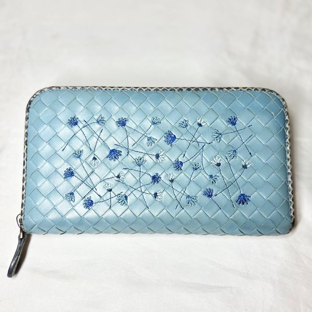 【美品　希少】　ボッテガヴェネタ　パイソン　花柄　刺繍　長財布　イントレチャート
